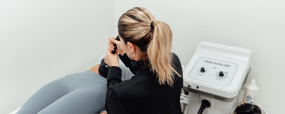 découvrez la thérapie manuelle, une approche naturelle et efficace pour soulager les douleurs musculo-squelettiques, améliorer la mobilité et favoriser le bien-être. apprenez comment cette pratique peut transformer votre qualité de vie grâce à des techniques précises et personnalisées.