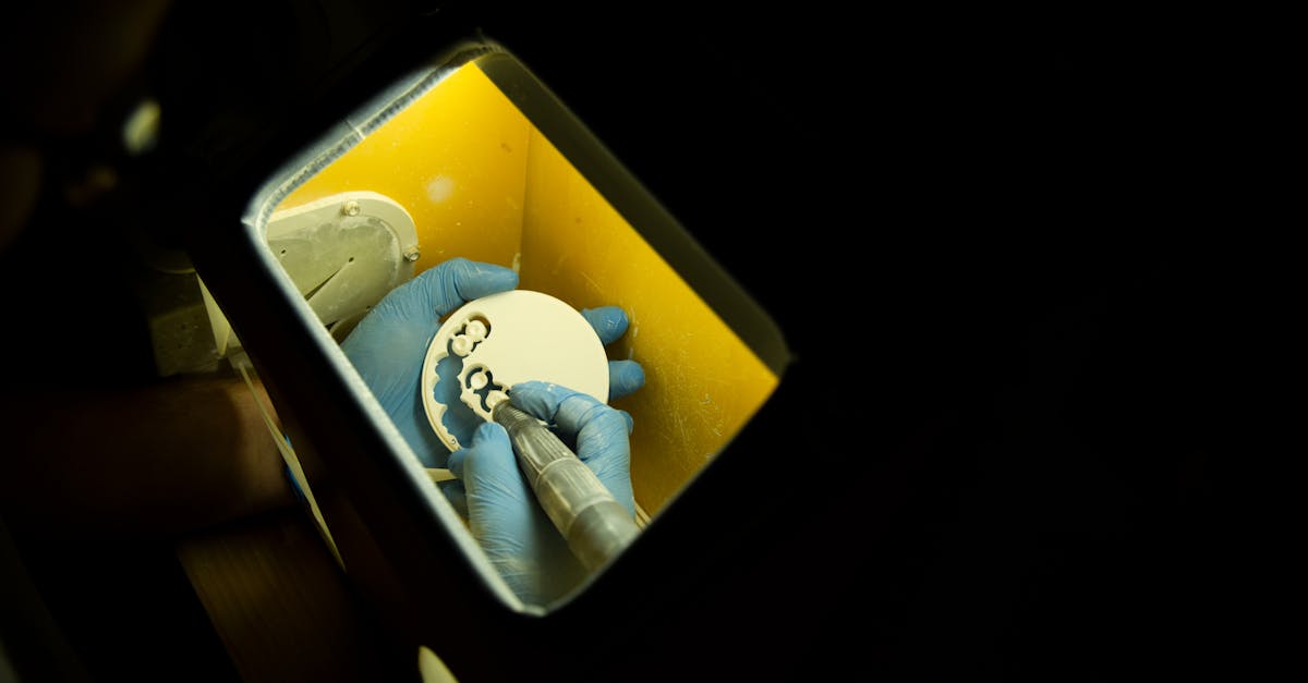 découvrez la médecine manuelle, une approche thérapeutique douce et efficace qui soulage les douleurs musculo-squelettiques et favorise le bien-être global. apprenez comment cette pratique améliore la mobilité et rééquilibre le corps grâce à des techniques manuelles.