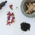 découvrez les bienfaits de la naturopathie, une approche holistique de la santé qui utilise des méthodes naturelles pour prévenir et traiter les maladies. apprenez comment la naturopathie peut améliorer votre bien-être physique et mental.