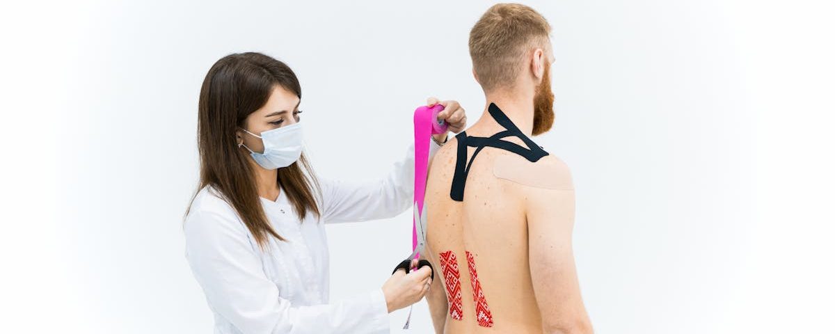 découvrez la médecine du sport, une discipline qui allie science et performance pour aider les athlètes à optimiser leur santé, prévenir les blessures et améliorer leur récupération. plongez dans l'univers des soins, de l'entraînement et des recherches innovantes en médecine sportive.