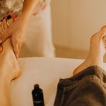 découvrez les bienfaits de la thérapie manuelle, une approche holistique visant à soulager les douleurs musculaires et articulaires, améliorer la mobilité et promouvoir le bien-être général. nos experts vous guideront à travers des techniques personnalisées pour retrouver une qualité de vie optimale.