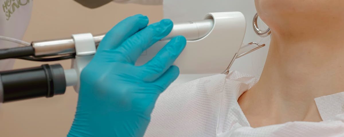 découvrez les bienfaits de la thérapie au laser, une méthode innovante pour soulager la douleur, favoriser la guérison et améliorer la santé de manière non invasive. explorez comment cette technologie avancée peut transformer votre bien-être.