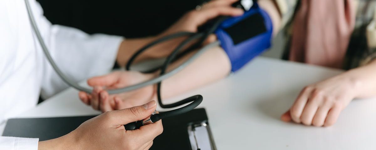 découvrez comment maintenir une santé cardiovasculaire optimale grâce à des conseils sur l'alimentation, l'exercice et le mode de vie. protégez votre cœur et améliorez votre bien-être général.