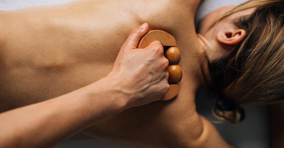 découvrez les bienfaits de la thérapie manuelle, une approche holistique qui soulage les douleurs, améliore la mobilité et favorise la guérison naturelle. explorez nos techniques spécialisées pour retrouver un bien-être optimal.