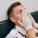 découvrez la décompression neurovertébrale, une technique innovante visant à soulager les douleurs dorsales et à améliorer la santé de votre colonne vertébrale. cette approche thérapeutique joue un rôle clé dans la gestion des problèmes de dos en libérant les nerfs pincés et en favorisant une meilleure circulation sanguine. informez-vous sur ses bienfaits et retrouvez une vie sans douleur.