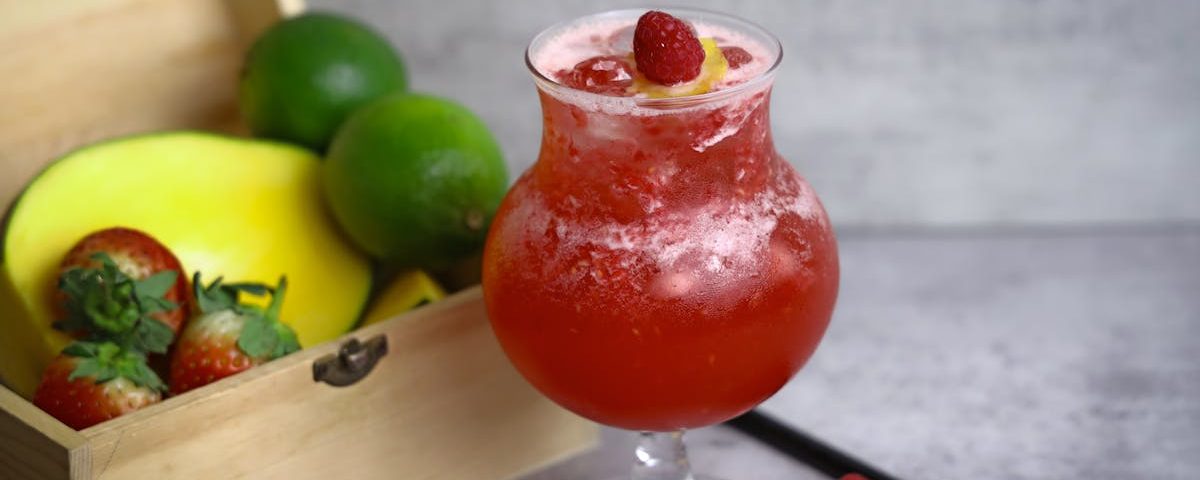 découvrez des recettes de jus détoxifiant sains et savoureux pour revitaliser votre corps, booster votre énergie et favoriser une digestion optimale. explorez le monde des jus détox et transformez votre bien-être au quotidien !