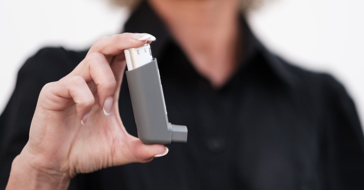 découvrez des stratégies efficaces pour la gestion de la douleur chronique. apprenez à mieux comprendre votre condition et à améliorer votre qualité de vie grâce à des conseils pratiques et des techniques éprouvées.