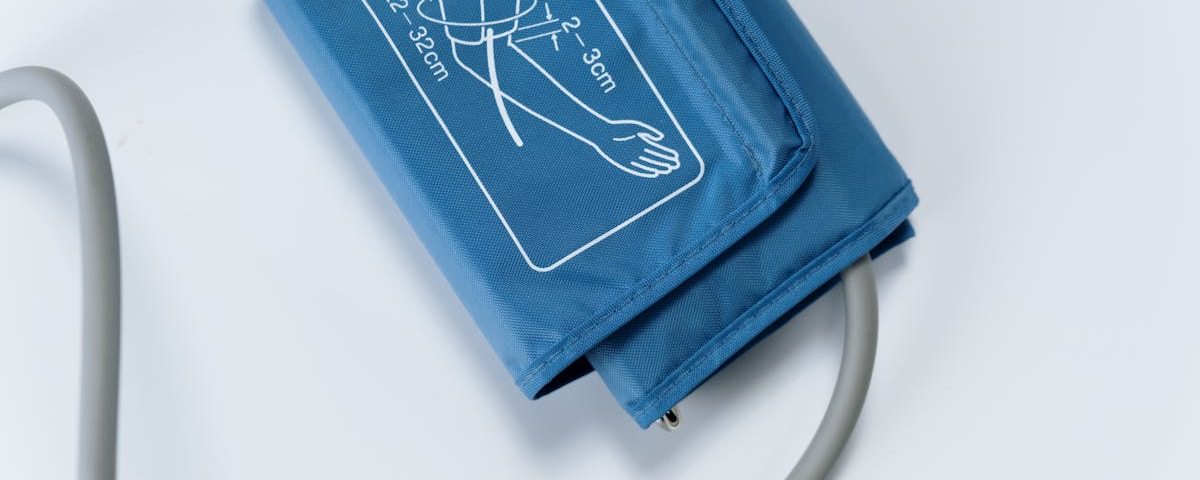 découvrez l'art de la médecine manuelle, une approche thérapeutique qui soulage les douleurs et améliore le bien-être grâce à des techniques manipulatives. explorez les bienfaits et les méthodes de cette pratique ancestrale pour une santé optimale.