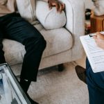 découvrez la thérapie par ondes de choc, une méthode innovante pour traiter la douleur musculaire et articulaire. apprenez comment cette approche non invasive peut favoriser la guérison, réduire l'inflammation et améliorer votre qualité de vie.