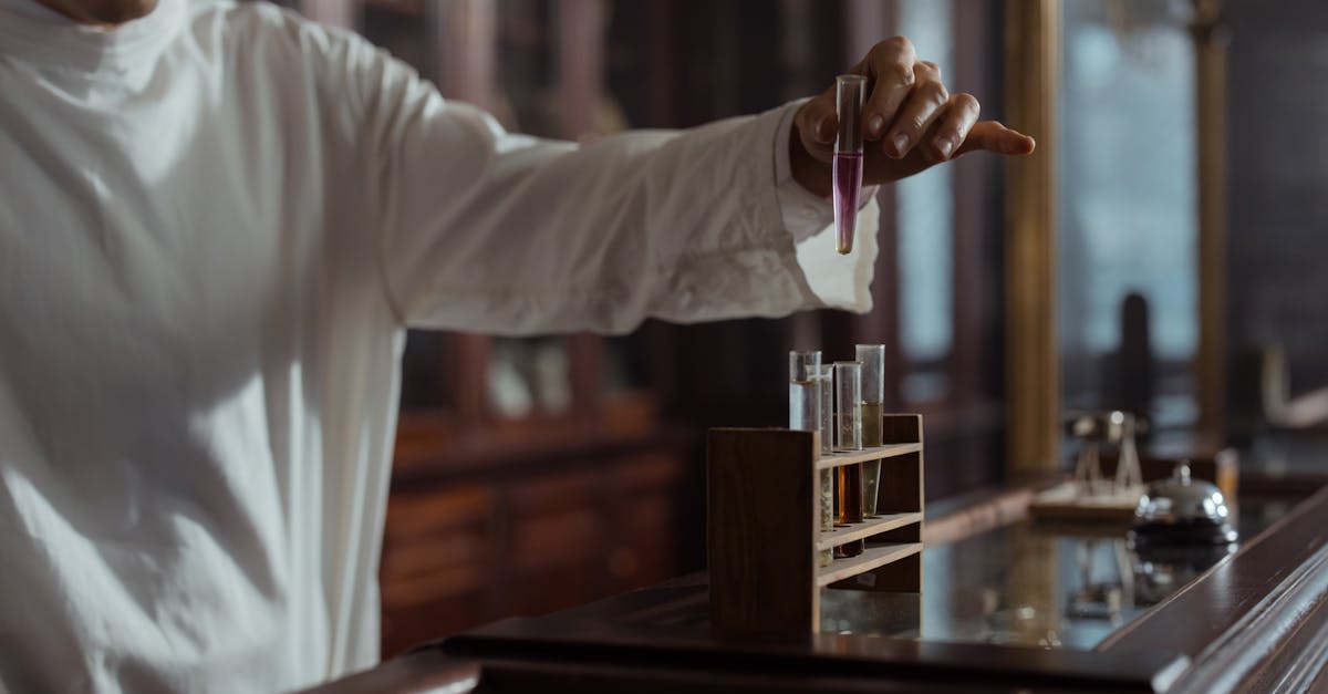 découvrez la médecine manuelle, une approche thérapeutique douce qui soulage les douleurs musculo-squelettiques et favorise l'autoguérison grâce à des techniques de manipulation manuelle. améliorez votre bien-être et retrouvez votre mobilité naturellement.