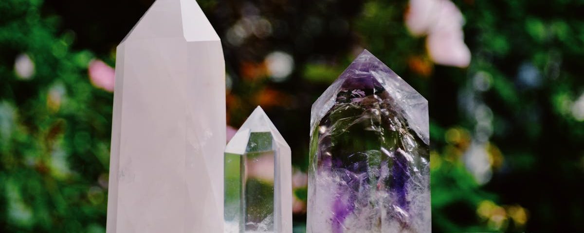 découvrez les thérapies minérales, des traitements naturels qui exploitent les bienfaits des minéraux pour améliorer votre bien-être physique et mental. que ce soit par l'hydrothérapie, les sels minéraux ou les bains thérapeutiques, apprenez comment ces méthodes ancestrales peuvent revitaliser votre corps et apaiser votre esprit.