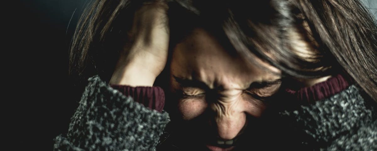 découvrez des techniques efficaces pour soulager la douleur de la hanche. améliorez votre confort et votre mobilité grâce à des conseils pratiques et des exercices adaptés.