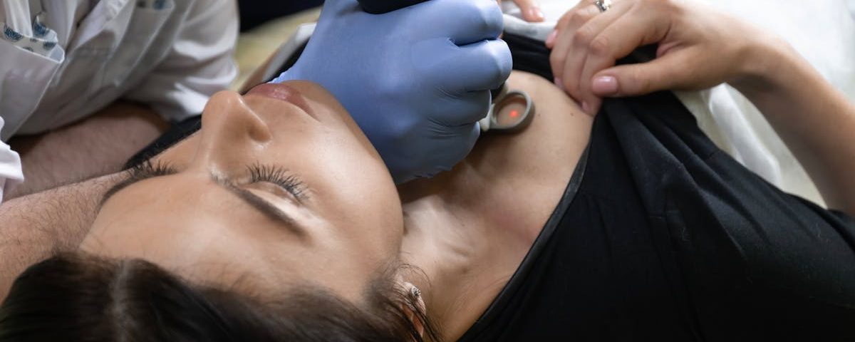 découvrez les bienfaits de la thérapie au laser, une approche innovante pour soulager la douleur, stimuler la guérison et améliorer votre qualité de vie. informez-vous sur cette technologie avancée qui transforme le traitement des douleurs chroniques et des blessures.