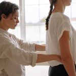 découvrez l'alignement postural, une méthode essentielle pour améliorer votre posture et votre bien-être global. apprenez des techniques simples pour favoriser un corps équilibré et réduire les douleurs liées à une mauvaise posture.