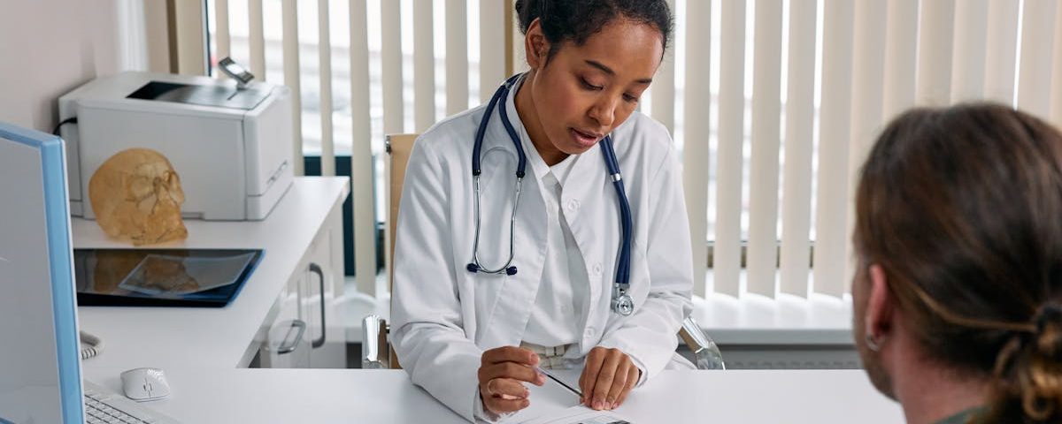 découvrez la thérapie par ondes de choc, une méthode innovante pour soulager la douleur, stimuler la régénération des tissus et améliorer la performance physique. expérimentez des résultats rapides et efficaces pour des blessures chroniques ou des douleurs musculo-squelettiques.