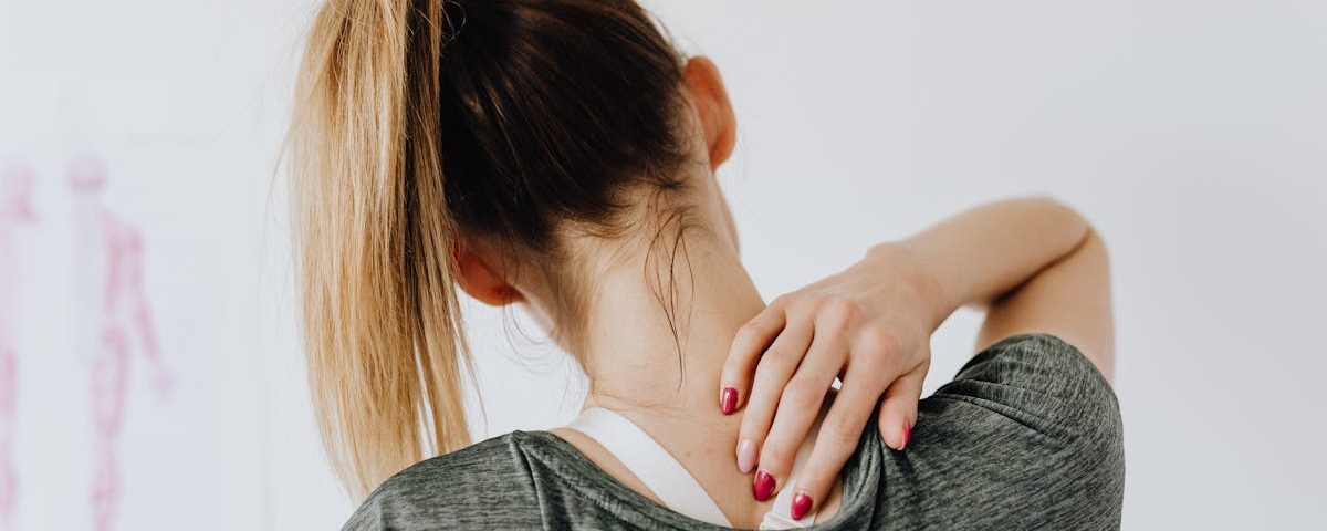 découvrez des solutions efficaces pour soulager votre douleur cervicale. explorez des conseils pratiques, des exercices et des traitements pour améliorer votre bien-être et retrouver une qualité de vie sans douleur.