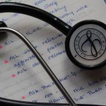 découvrez la médecine manuelle, une approche naturelle et holistique pour soulager les douleurs et améliorer la mobilité. apprenez comment les techniques de manipulation et d'ajustement peuvent favoriser la guérison et le bien-être général.