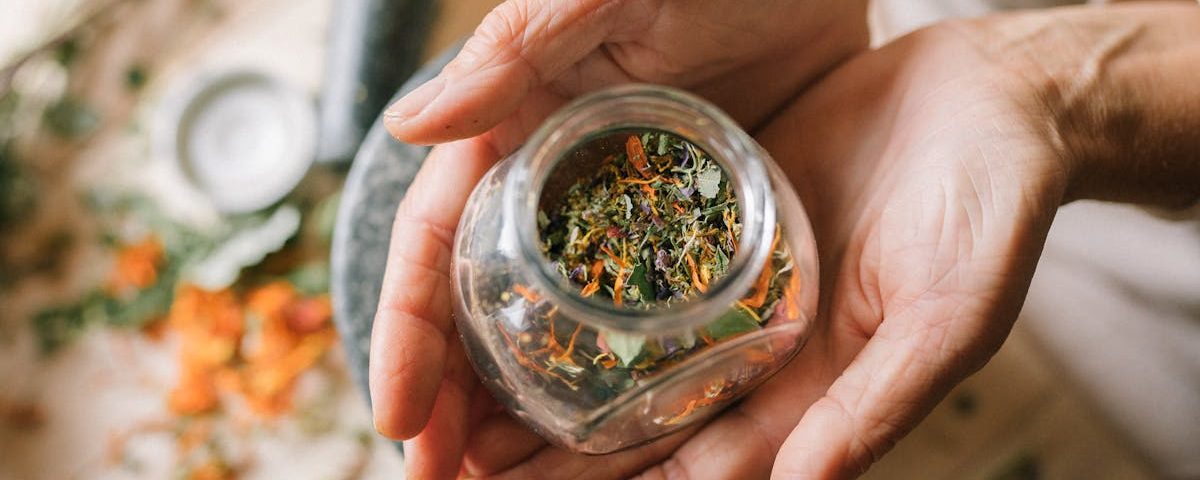 découvrez des remèdes naturels efficaces pour améliorer votre santé et votre bien-être. explorez des solutions à base de plantes, d'huiles essentielles et de suppléments pour traiter divers maux tout en adoptant une approche holistique et respectueuse de votre corps.