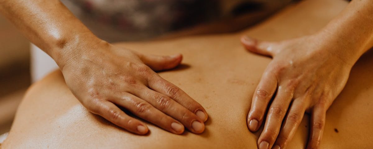 découvrez des techniques efficaces pour renforcer votre dos, améliorer votre posture et prévenir les douleurs lombaires grâce à des exercices simples à intégrer dans votre routine quotidienne.