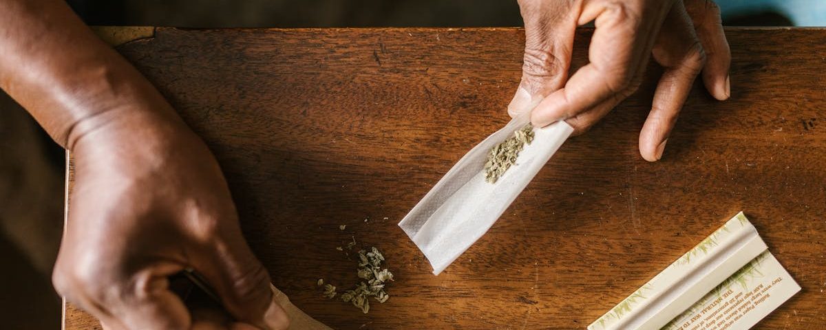 découvrez la médecine manuelle : une approche thérapeutique naturelle utilisant différentes techniques de manipulation pour soulager les douleurs musculaires et articulaires, améliorer la mobilité et favoriser le bien-être global.