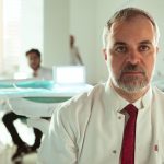 découvrez la shockwave therapy, un traitement innovant par ondes de choc pour soulager efficacement douleurs musculaires et tendinites. efficacité rapide et non invasive.